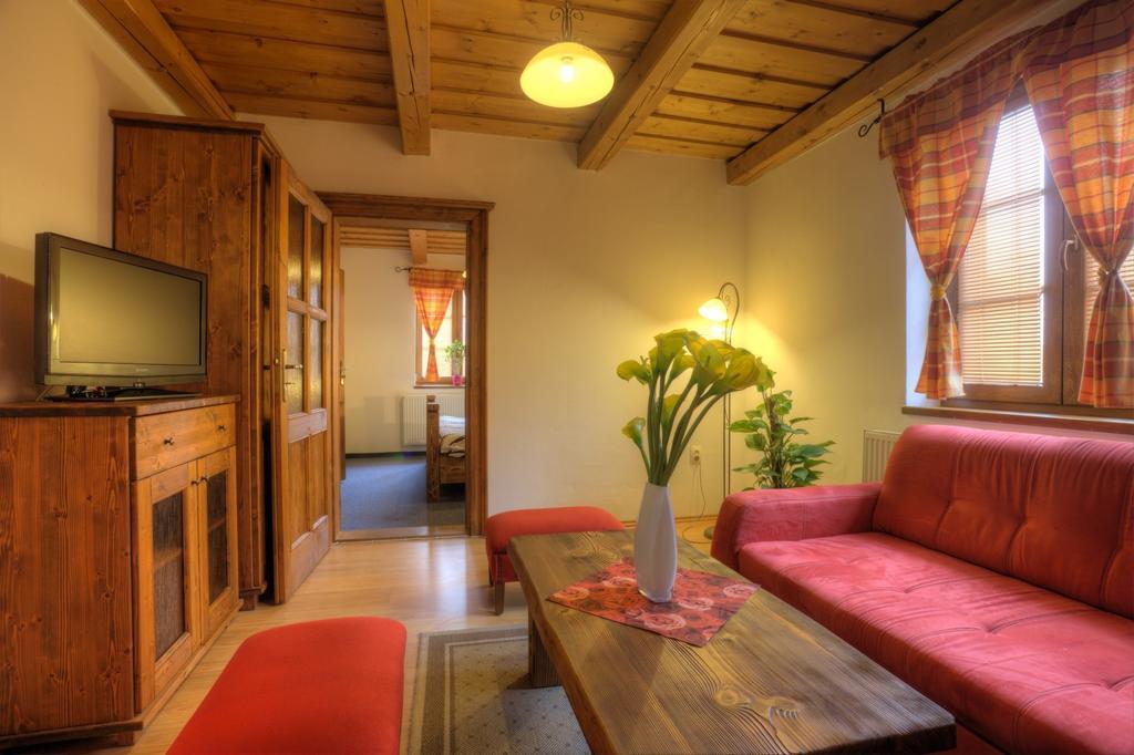 Penzion Grobsky Dvor Slovensky Grob Zimmer foto